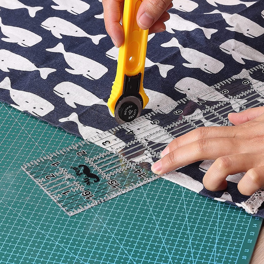 how to cut fabric straight
