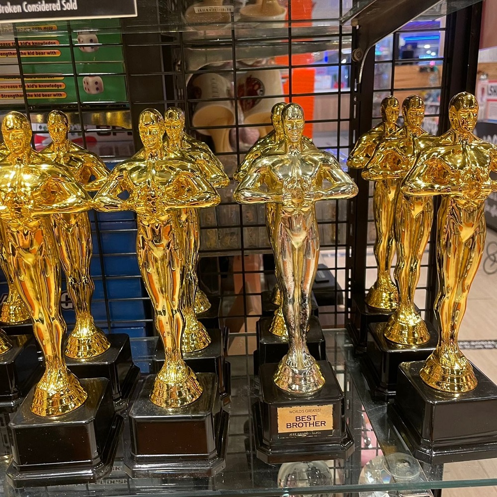 Oscar Trophy