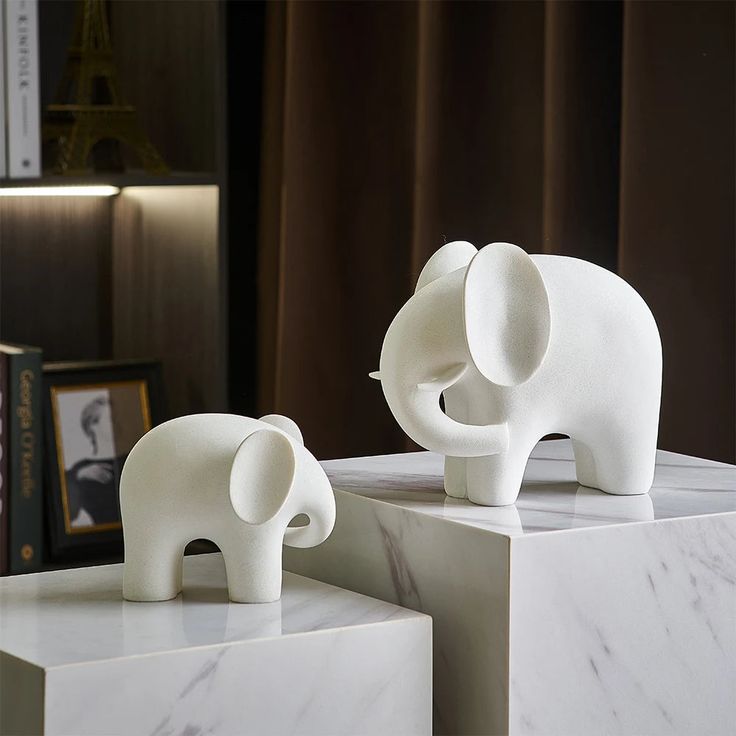 elephant figurine