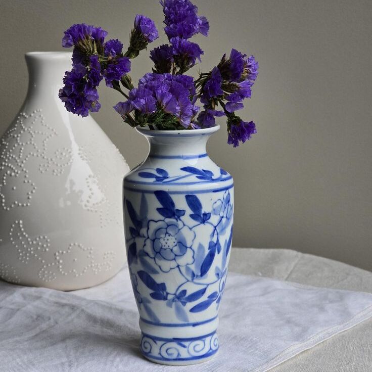 Blue and white porcelain vase