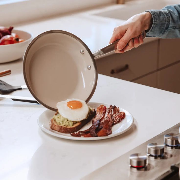 omelette cookware