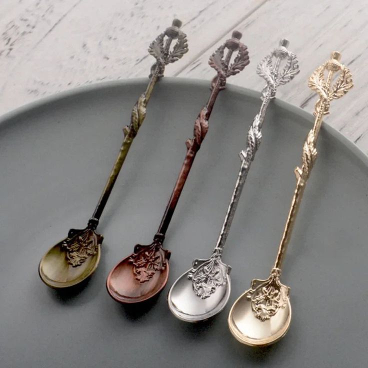 Metal teaspoon