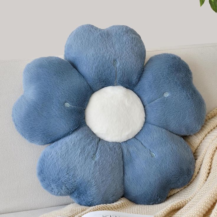 Decorative pillow
