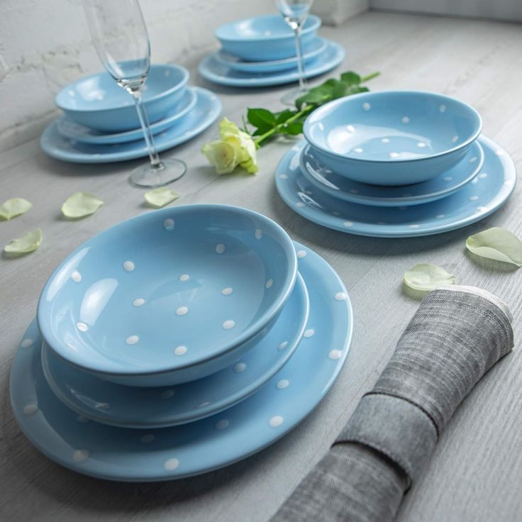 Ceramic dinnerware set