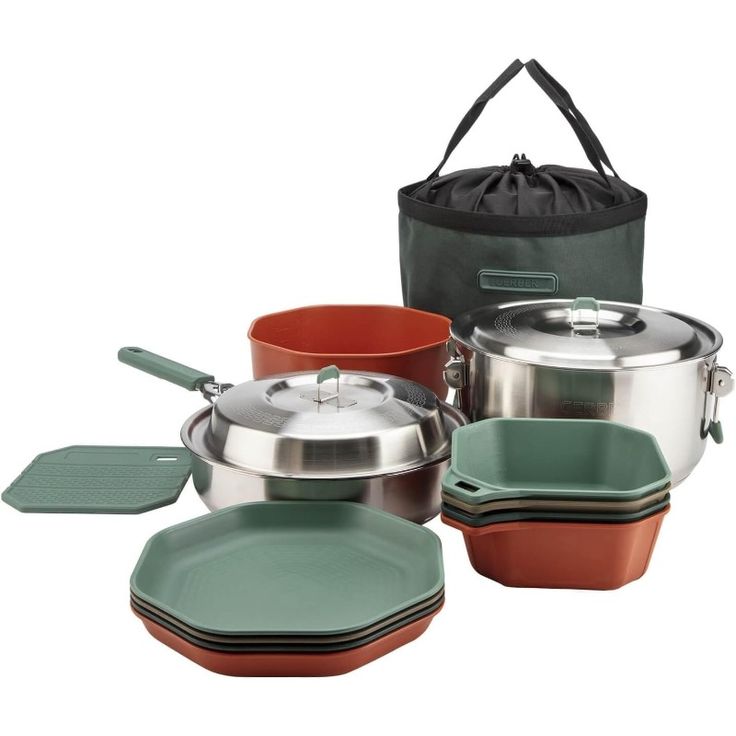 Nesting cookware set
